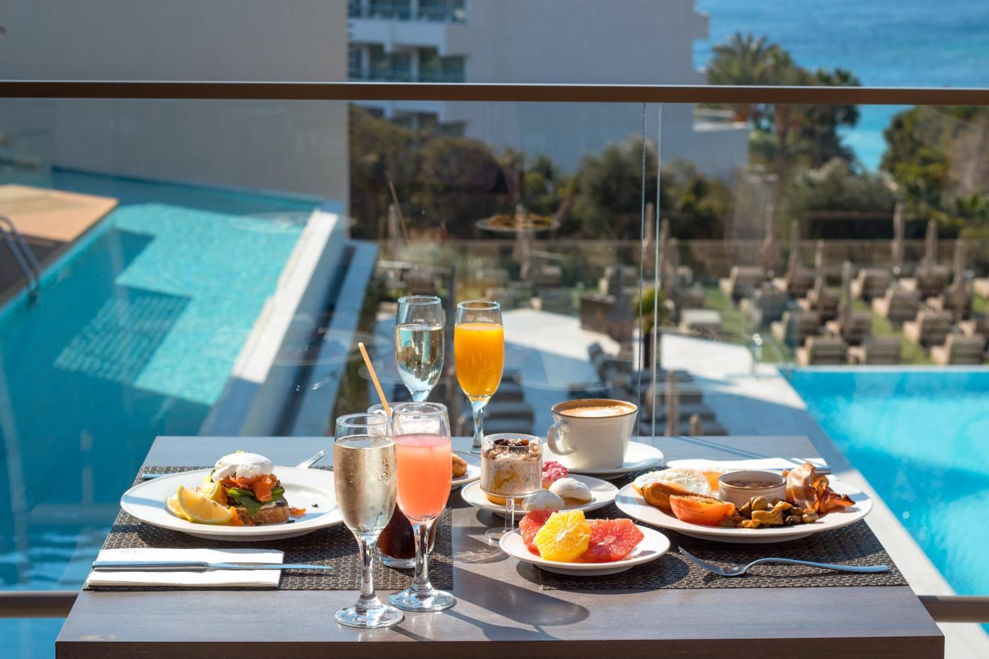 Hotel Amarande (Adults Only) Ayia Napa Exterior foto A typical breakfast